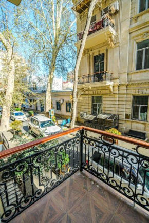 Targovu Centre 3 Room. DupLex Home.